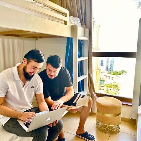 Travel Hub Premium Pansiyon Dubai Dış mekan fotoğraf